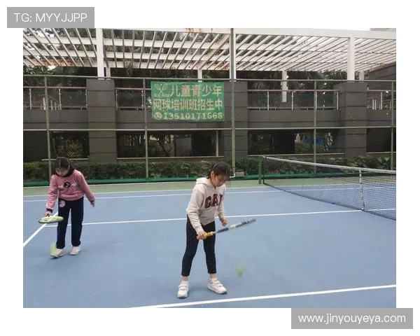 深圳网球队节奏之争引发热议球迷与教练的观点碰撞与反思 深圳网球队节奏之争引发热议球迷与教练的观点碰撞与反思