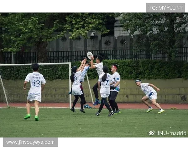 深圳飞盘队创新包夹战术解析与战绩提升的深度探讨 深圳飞盘队创新包夹战术解析与战绩提升的深度探讨