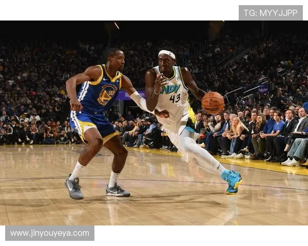 勇士队库里领衔对决步行者全力争胜精彩瞬间回顾