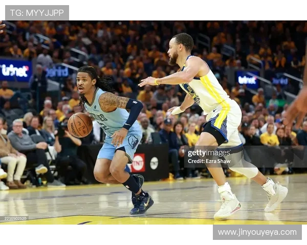 灰熊与骑士即将对决分析双方实力与战术布局展望