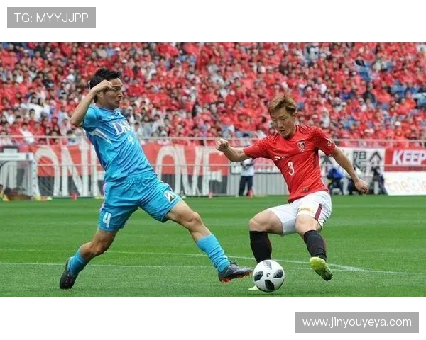 福岗黄峰在激烈对决中迎战琉球球队展现出强大实力与团队默契 福岗黄峰在激烈对决中迎战琉球球队展现出强大实力与团队默契