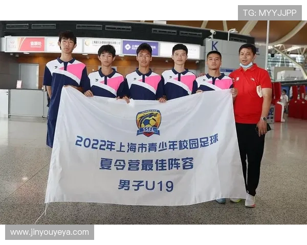 上海足球队荣登全国足球耐力排行榜首位引发热议 上海足球队荣登全国足球耐力排行榜首位引发热议