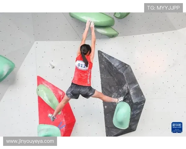 北京攀岩队在世界攀岩锦标赛中的意识表现与技术分析 北京攀岩队在世界攀岩锦标赛中的意识表现与技术分析